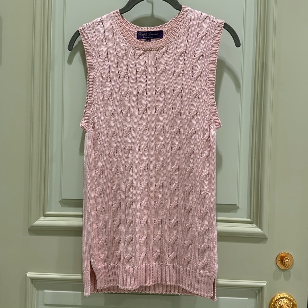 Sleeveless crew neck vest like cable knit 100% silk.